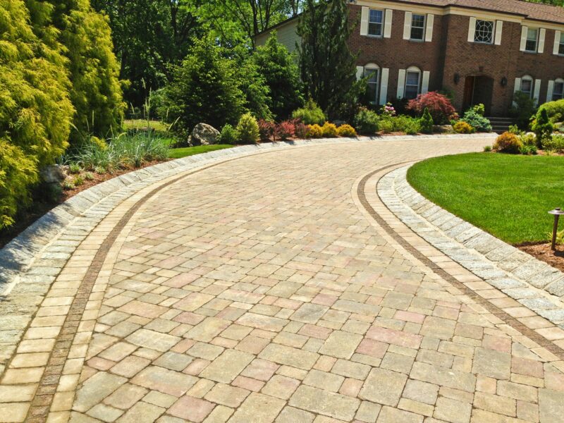 What to Expect From a Paver Sealing Company